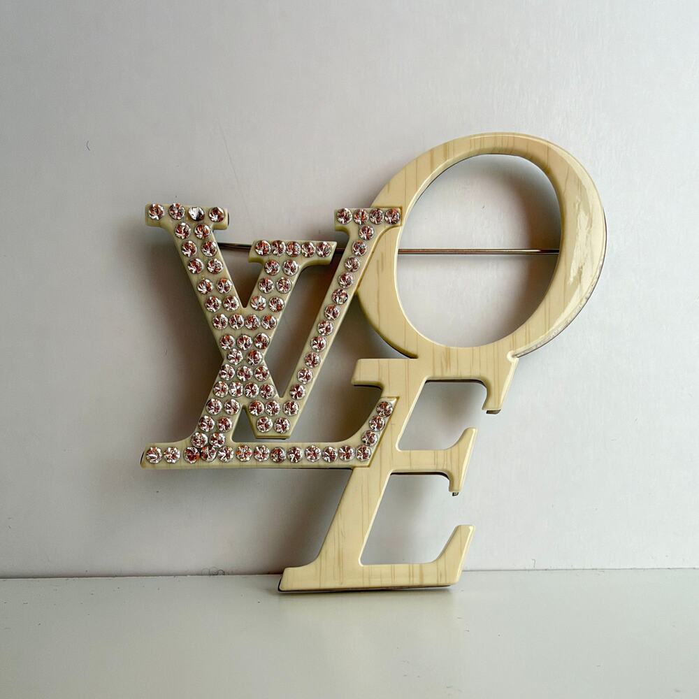 LV Louis Vuitton That’s LOVE Swarovski Crystal Ivory Resin Brooch #